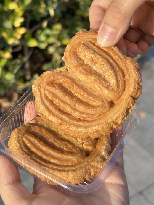 一只小叉叉·黄油蝴蝶酥360g/箱 ✔️一口酥脆，奶香四溢 ✔️配料表干净，不含香精防腐剂 ✔️独立包装 商品图5