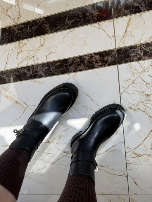 1227-3 断码特价 历史订单不追溯 渠道货 大马25秋冬新款 kelly粗跟旋扣 短靴 舒适能暴走 飒爽帅酷大气 商品图4