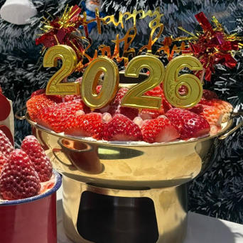 火锅蛋糕（直径约18厘米）原味胚，草莓酱和草莓夹心 商品图0