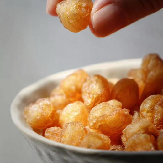 ⭕️熏高州桂圆肉一提2桶，
送礼送健康 珍贵而不贵
纯手工桂圆肉 无碳烤硫熏无添加
上了年纪气血不足 睡眠不好，每天桂圆肉嚼上几粒，补血补气安神。煮茶炖汤特别合适 商品图1