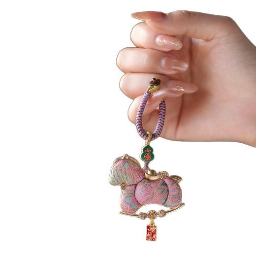 非遗挂饰【马年！宋锦小马精品挂饰】马上有钱钥匙扣 宋锦小马 2026年新款钥匙挂饰 创意钥匙挂男女款挂 商品图4