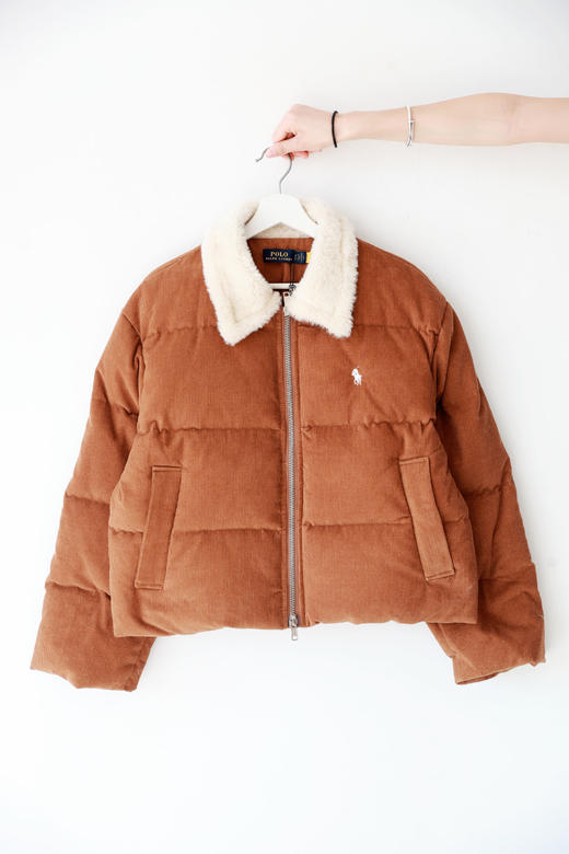 皮毛一体羽绒服，小标刺绣工艺。双拉链灯芯绒翻领羽绒女C122788 商品图4