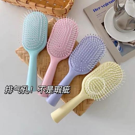 【一梳秒回弹❗️马卡龙气垫梳】颜值实力并存，不卡发更护发，边梳变按摩，释放头部压力，按摩顺发抚平毛躁，静电韩版便携随身女家用头部按摩QQ 商品图3
