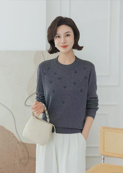 伯妮斯茵 | 轻奢温柔 花卉提花针织衫 闪钻装饰 修身显瘦 气质职场款 SZ6E06 月魄色 商品图0