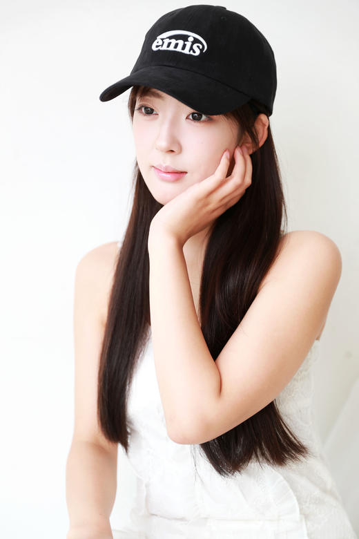 回头率一百，漂亮又自带氛围感。小标刺绣首尔软顶棒球帽C122766 商品图0