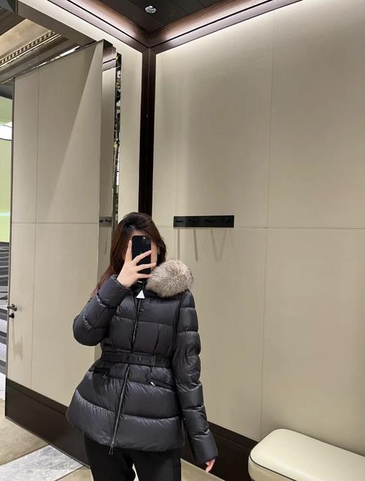 蒙口 Boed可拆卸狐狸毛领弹力腰带轻质尼龙收腰羽绒服（MT） 商品图1