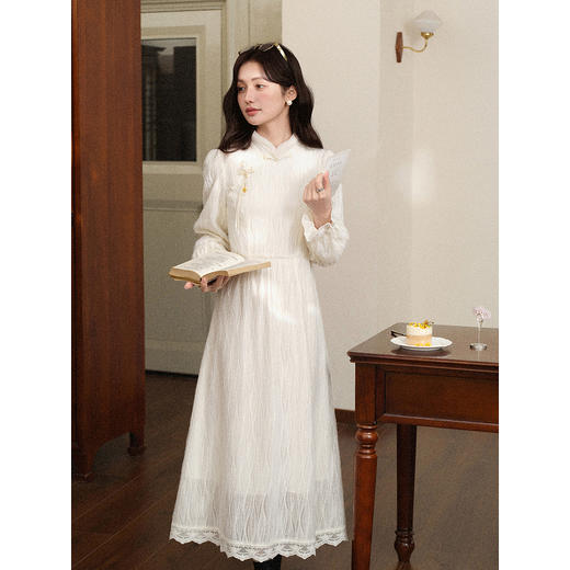 鹿向南「时光信笺」杏色长袖新中式连衣裙秋冬复古国风显瘦长裙女 商品图0