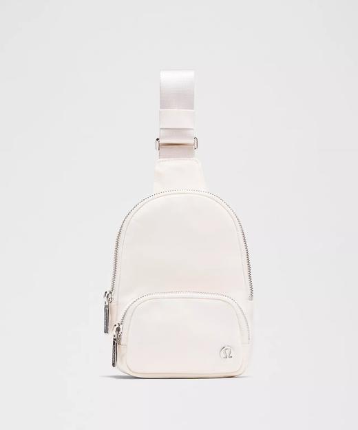 新年好折！lululemon  Everywhere 小号斜挎包 2L 商品图0