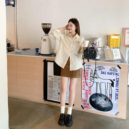 <曾小咸推荐>【149元任选2件】现货！韩系杏色条纹长袖 商品图1