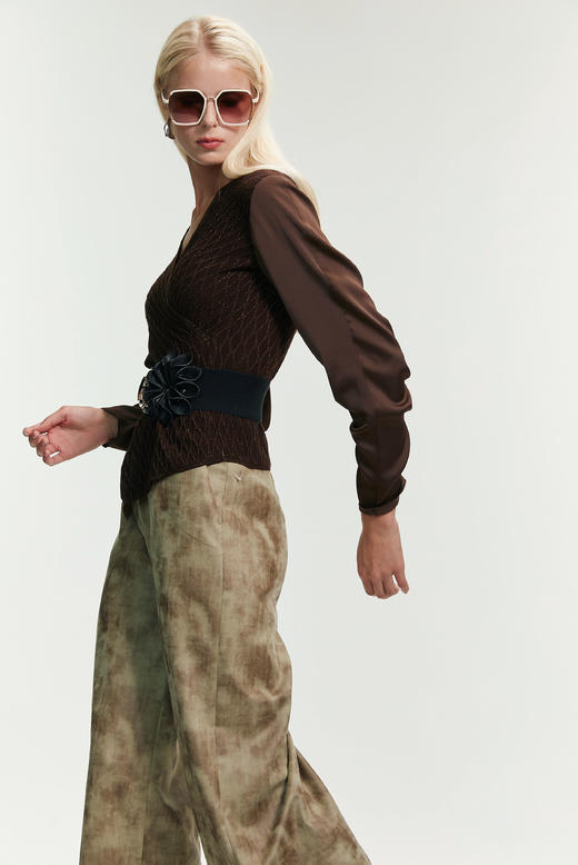 SAFICOO 优雅女人 交叉设计 收腰显瘦针织衫 商品图2