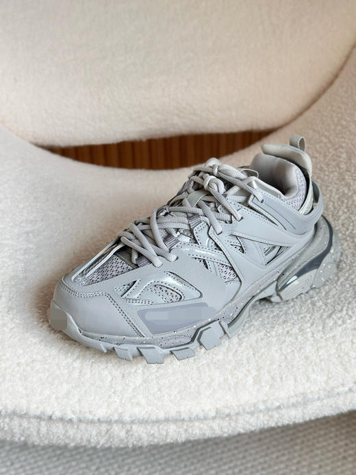 1227-6亏清 巴黎家 track 3.0 更饱满立体轻便 廓形厚底老爹鞋 情侣款运动休闲鞋 35-46码准码不要选大 商品图2