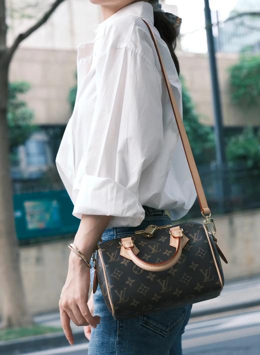 海外出入专柜版捡漏LVNano小枕头包 商品图12