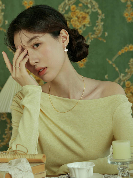 Oflye潮流饰品  淡水珍珠法式简约精致扇形贝壳银针耳钉新款耳环女秋冬甜美珍珠耳饰 商品图4