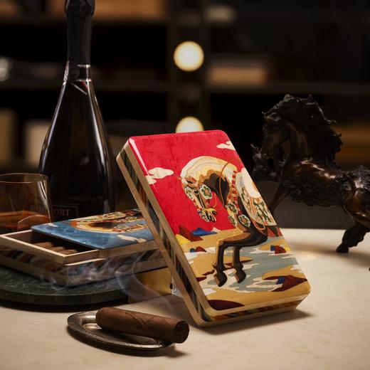 镶嵌“千里马”主题雪茄便携保湿盒 商品图12