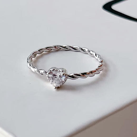 轻奢高级感爱心戒指-纪念日百货门店同款163496311 商品图1