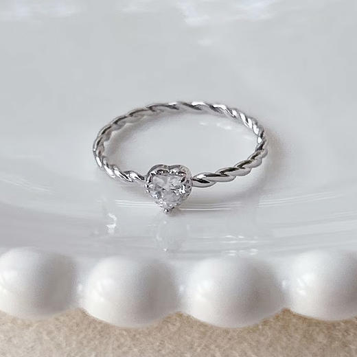 轻奢高级感爱心戒指-纪念日百货门店同款163496311 商品图3