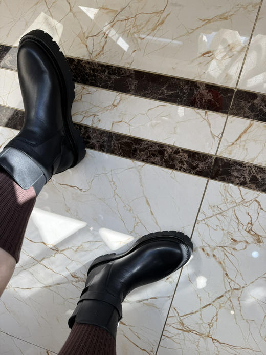 1227-3 断码特价 历史订单不追溯 渠道货 大马25秋冬新款 kelly粗跟旋扣 短靴 舒适能暴走 飒爽帅酷大气 商品图5