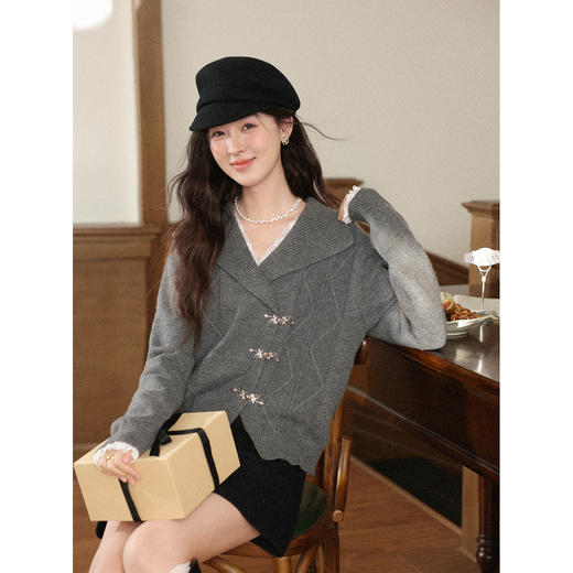 鹿向南「月光典藏」假两件蕾丝拼接针织毛衣女冬季设计感灰色上衣 商品图4