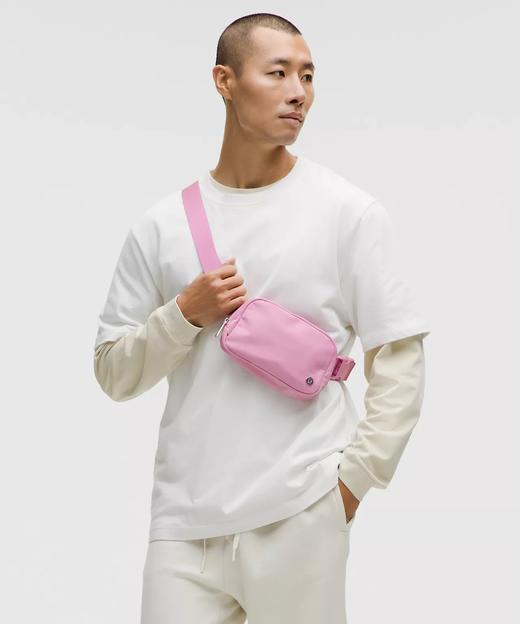 樱花粉特价！lululemon最火小腰包胸包1L 商品图8