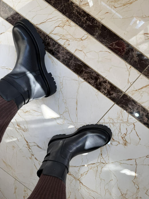 1227-3 断码特价 历史订单不追溯 渠道货 大马25秋冬新款 kelly粗跟旋扣 短靴 舒适能暴走 飒爽帅酷大气 商品图2