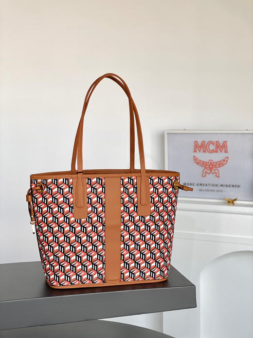 秋冬特惠💰850 原单MCM 原厂皮 小号双面购物袋子母包MWPPDSLR04CO001 经典干邑色 商品图5