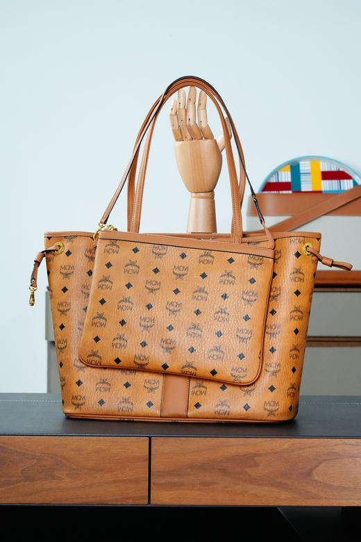 秋冬特惠💰900 原单MCM 原厂皮 干邑色中号 双面购物袋子母包MWPCSVI01CO001 干邑色 商品图2