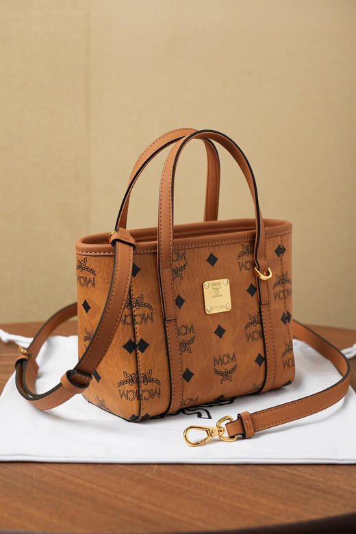 秋冬特惠💰760 原单MCM 原厂皮 新款菜篮子MWPFSMT03CO001 经典干邑色 商品图5