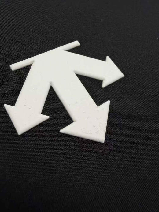 原单正品迪桑特综训男士加绒针织衫|专注训练，无拘伸展
尺码：M L XL XXL XXXL
原价790 商品图7