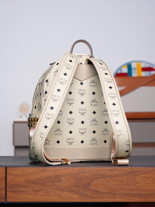 秋冬特惠💰960 原单MCM 原厂皮 米白色小号#铆钉双肩背包MMK6SVE37CO001 米白色小号铆钉双肩背包 商品图5