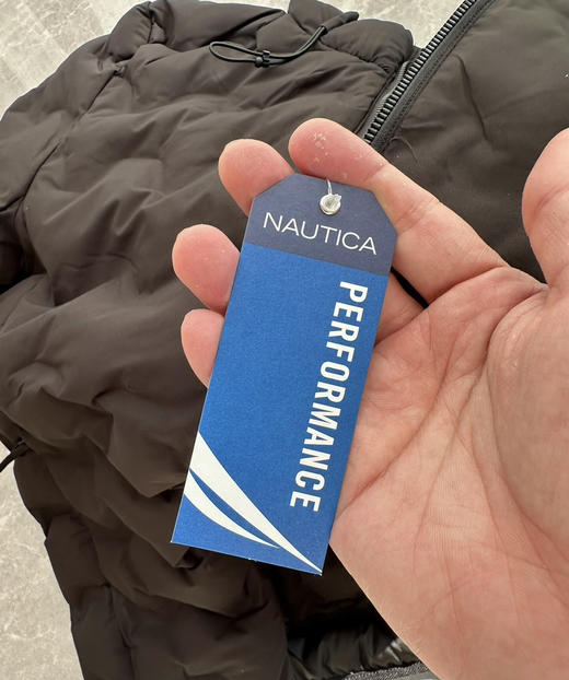 全新正品美单诺帝卡25年新款里外全热熔压胶男士运动户外防水连帽棉服
这个做了相当牛叉的里外全热熔压胶分仓锁棉
尺码S-XL 商品图4