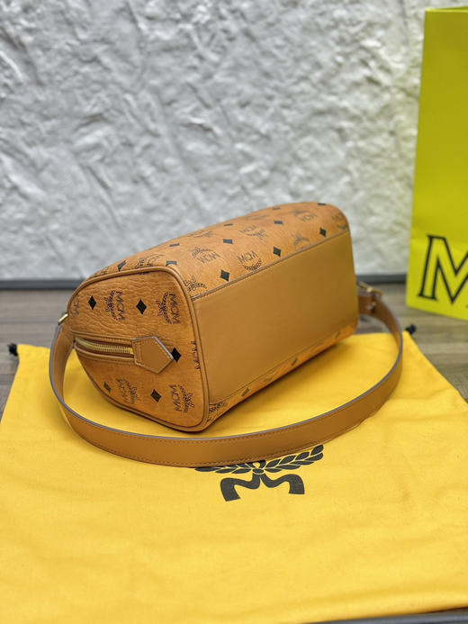 秋冬特惠💰800 原单MCM 原厂皮 新款干邑色Mini迷你波士顿包H083 干邑色老花满印 这款小号Ella波士顿包 商品图5