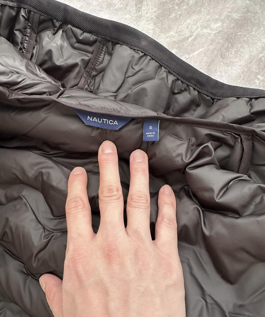 全新正品美单诺帝卡25年新款里外全热熔压胶男士运动户外防水连帽棉服
这个做了相当牛叉的里外全热熔压胶分仓锁棉
尺码S-XL 商品图5