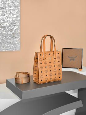 秋冬特惠💰720 原单MCM 原厂皮 手提斜挎琴谱包MMTAAKC02CO001 干邑色老花满印 这款迷你Klassik手提包