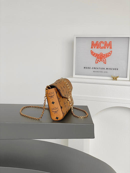 秋冬特惠💰760 原单MCM 原厂皮 新版中号信封包MMRAAME03CO001 纯链条款 老花满印 商品图1