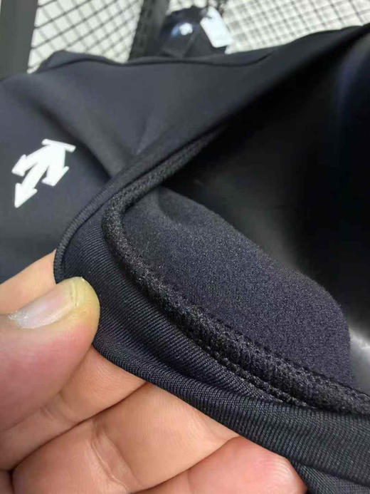 原单正品迪桑特综训男士加绒针织衫|专注训练，无拘伸展
尺码：M L XL XXL XXXL
原价790 商品图10