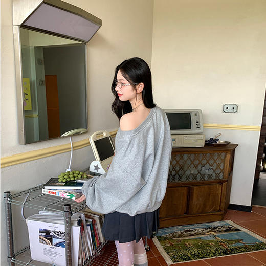 FTT FlyTheTruth『牛角可颂』 加绒卫衣女秋甜美印花慵懒露肩上衣 商品图3