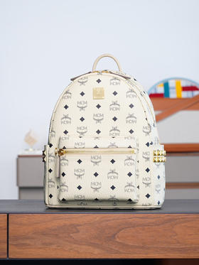 秋冬特惠💰960 原单MCM 原厂皮 米白色小号#铆钉双肩背包MMK6SVE37CO001 米白色小号铆钉双肩背包