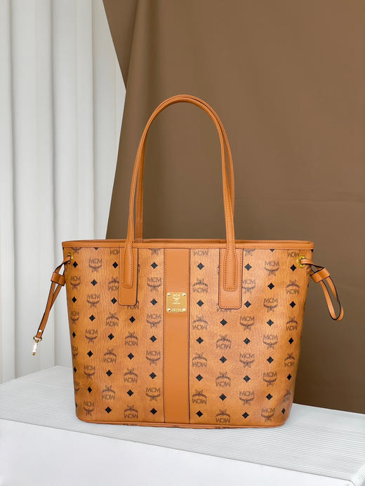 秋冬特惠💰900 原单MCM 原厂皮 中号双面购物袋子母包MWPCSVI01CO001 经典干邑色 两种经典外观 商品图1