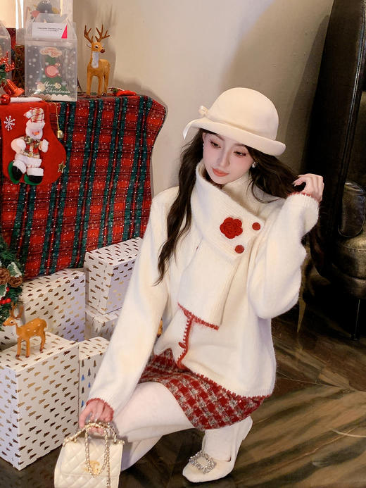 张心子【踏雪新年】氛围感围巾撞色毛衣开衫 U2601019 商品图10