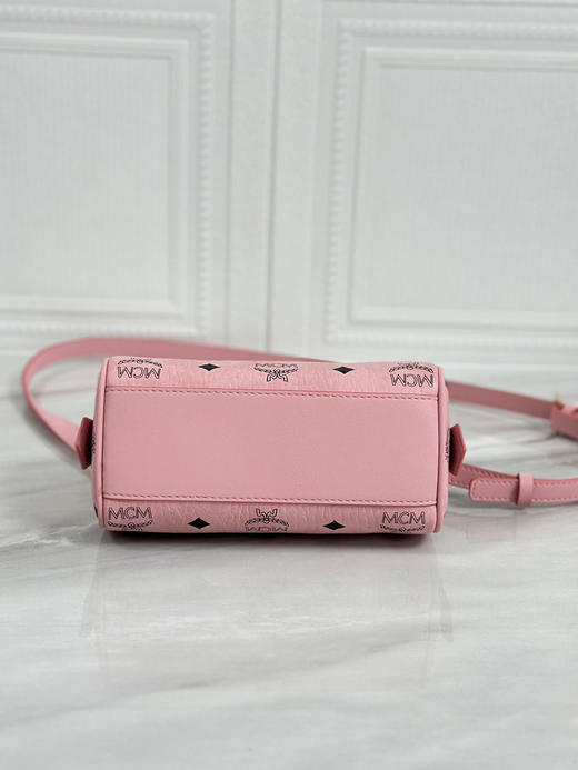 秋冬特惠💰780 原单MCM 原厂皮 新款桃花粉Mini 波士顿挂锁包 老花满印 商品图5