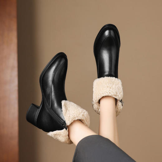 【预售5天】短靴子女保暖加绒新款冬季天雪地靴高粗跟黑棕色羊皮毛一体&699 商品图2