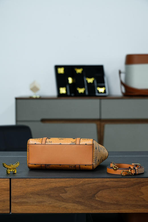 秋冬特惠💰760 原单MCM 原厂皮 经典菜篮子购物袋MWPAATN04CO001 干邑棕色 商品图4