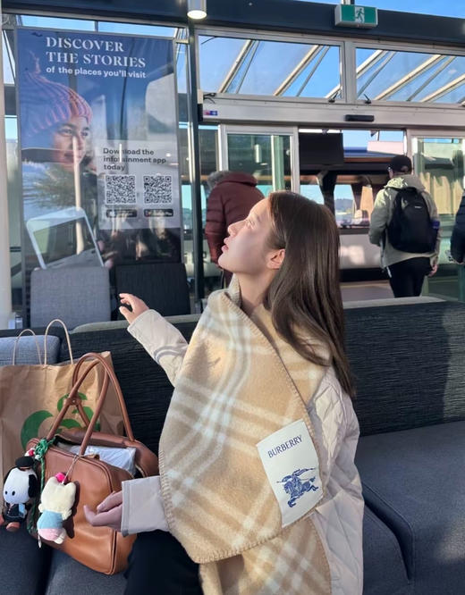 返场【充值1800档赠品】高定级质感大牌围巾-下单请“备注颜色，不备注随机发”（DSX） 商品图13