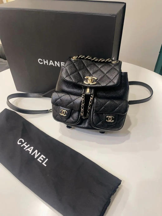 Chanel duma 小青蛙 小号 黑金 荔枝牛 双肩包 商品图1