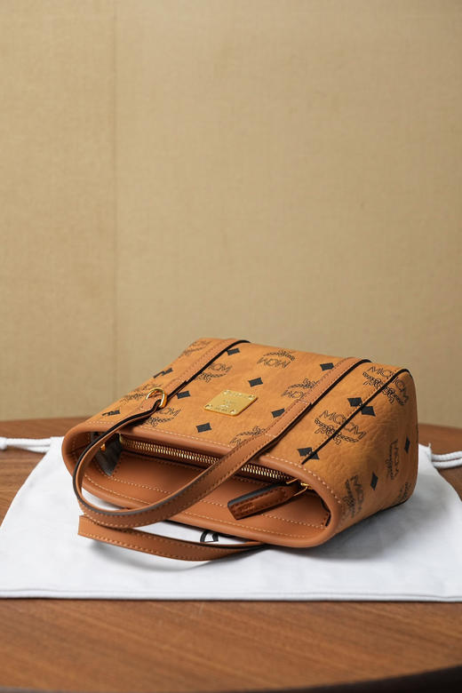 秋冬特惠💰760 原单MCM 原厂皮 新款菜篮子MWPFSMT03CO001 经典干邑色 商品图6