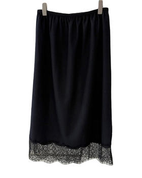 女款蕾丝边直筒半身裙he