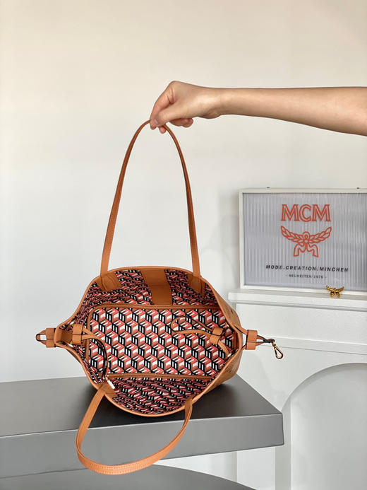 秋冬特惠💰850 原单MCM 原厂皮 小号双面购物袋子母包MWPPDSLR04CO001 经典干邑色 商品图3