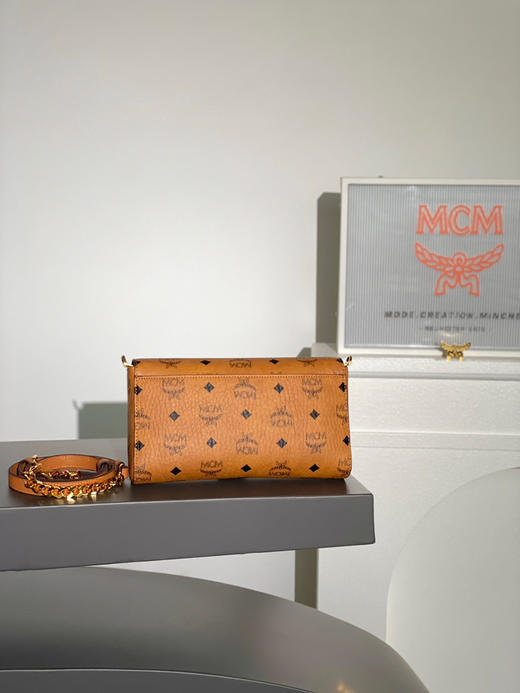 秋冬特惠💰760 原单MCM 原厂皮 新版中号信封包MMRAAME03CO001 皮肩带链条 全新升级版本 老花满印 商品图2