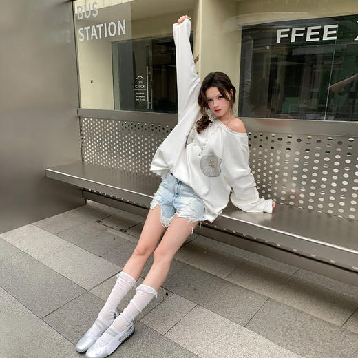 FTT FlyTheTruth『贝壳日记』韩系印花长袖T恤女秋设计感露肩上衣 商品图0