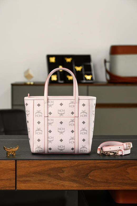 秋冬特惠💰760 原单MCM 原厂皮 经典菜篮子购物袋MWPAATN04QH001 轻雾粉色 商品图2